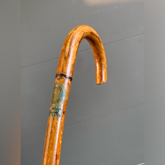 1931 Vintage Wooden Detroit American Legion Decal Badge Functional Souvenir Cane - Picture 11 of 16